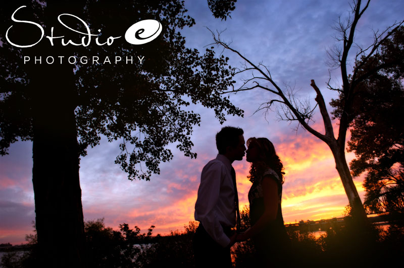 Annie & Todd - Louisville Engagment Photographers (12)