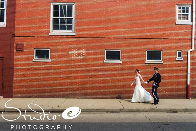 Bride and groom portraits Louisville Wedding at the Frazier Museum 