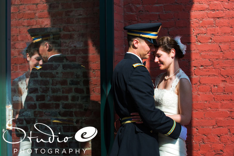 Bride and groom portraits Louisville Wedding at the Frazier Museum 